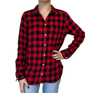 GAP Fitted Boyfriend Shirt Womens Small Red Black Buffalo Check Plaid Flannel